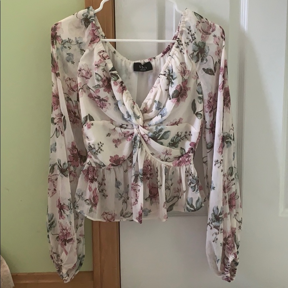 Vici small floral crop!